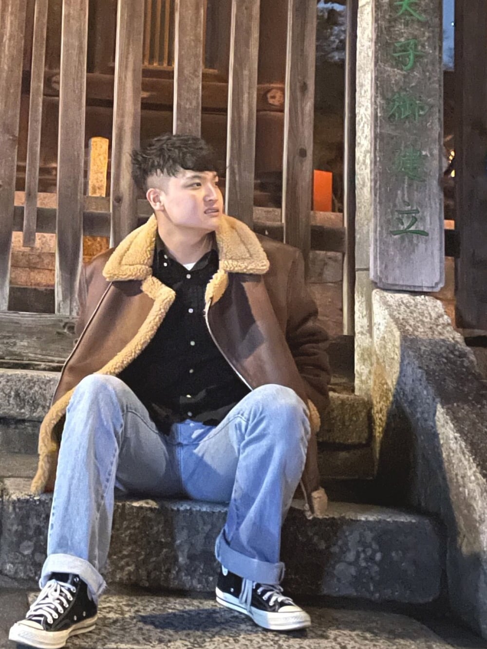 ZARAのムートンコート（ブラウン系）を使ったメンズ人気ファッション