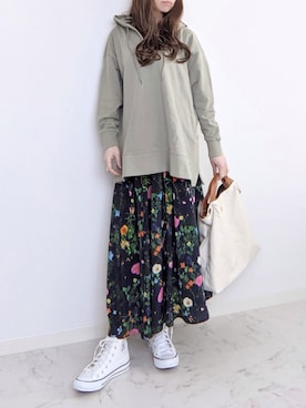 「アイテム（パーカー、グリーン系）」を使った、yume さん（レディース・160cm）の春コーディネート