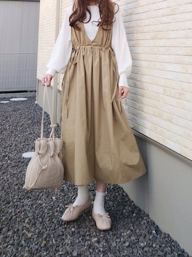 「プリーツバッグ」｜「アイテム（ジャンパースカート）」を使った、yume さん（レディース・160cm）の春コーディネート