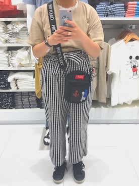 「ベージュシャツ」｜「アイテム（シューズ）」を使った、ほいちさん（レディース・155cm）の夏コーディネート