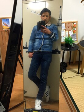 「スワッグのアイテム（デニムジャケット、ブルー系）」を使った、koujiさん（メンズ）の冬コーディネート