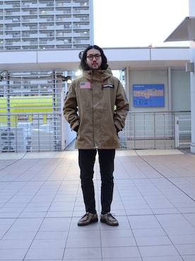 「アイテム（マウンテンパーカー、レッド系）」を使った、sugaさん（メンズ・177cm）の秋コーディネート