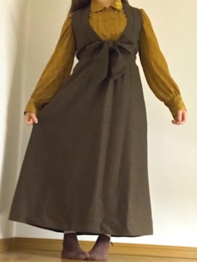 「マスタード」｜「アイテム（ジャンパースカート）」を使った、おいさん.さん（レディース・150cm）の秋コーディネート