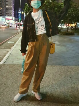 「UNIQLO（ユニクロ）のアイテム（チノパンツ、ブラウン系）」を使った、yuui.0902さん（レディース・162cm）の夏コーディネート