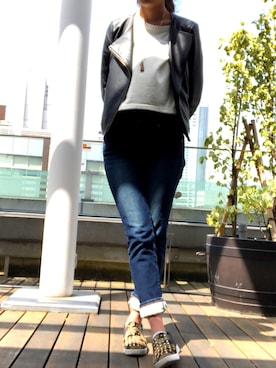 「NATURAL BEAUTY BASIC（ナチュラルビューティーベーシック）のアイテム（ライダースジャケット）」を使った、てんさぺさん（レディース・165cm）の春コーディネート