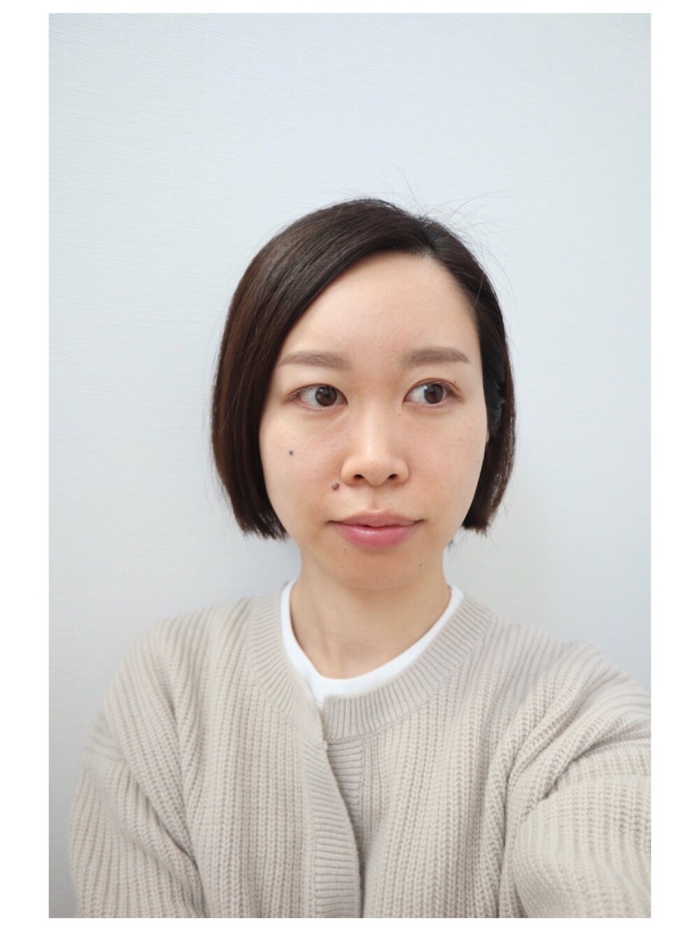 「今日のコーデ、ユニクロ、UNIQLO、UNIQLO U、レイヤードスタイル、レイヤード、低身長、オトナカジュアル、ベージュ、ベージュコーデ」｜「UNITED ARROWSのUBCB W アゼ スリットネック ニット（ニット/セーター、ベージュ系）」を使った、𝑀さん（レディース・150cm）の冬コーディネートの1枚目の写真