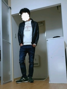 「666」｜「アイテム（ライダースジャケット）」を使った、shinzoさん（メンズ・175cm）の春コーディネート