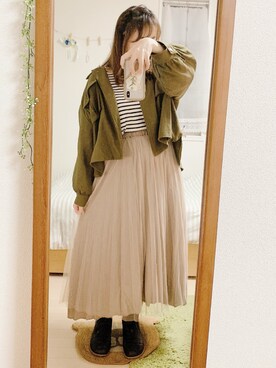 「クリスプ」｜「アイテム（ミリタリージャケット）」を使った、よしかさん（レディース・161cm）の春コーディネート
