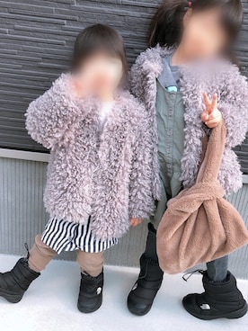 「petit main（プティマイン）のアイテム（ノーカラージャケット）」を使った、ru_ne girls さん（キッズ・110cm）の春コーディネート