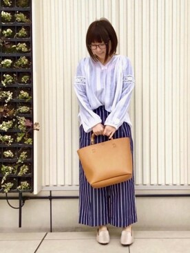 「トートバック」｜「アイテム（スリッポン）」を使った、coen さなりさん（レディース・155cm）の春コーディネート