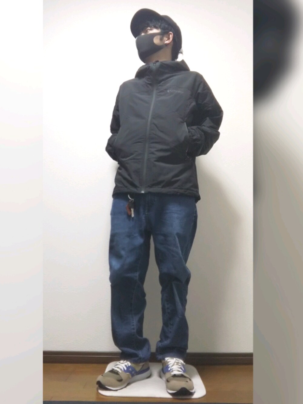 「低身長、低身長コーデ、キャップ、RAGEBLUE、Columbia、UNIQLO、デニムパンツ、スニーカー、saucony、ユニクロ」｜「RAGEBLUEのアイテム（キャップ、ブラック系）」を使った、bbtalさん（メンズ・162cm）の春コーディネートの1枚目の写真