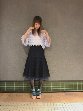 merry jenny 梅田店さんの「りぼんフレアデニムスカート」を使ったコーディネート