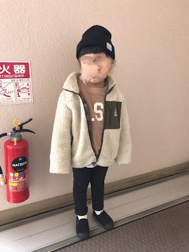 「GERRY（ジェリー）のアイテム（ブルゾン）」を使った、koharu☺︎さん（キッズ・100cm）の冬コーディネート