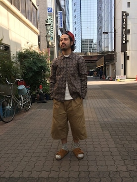 「柄シャツ」｜牛木さん（メンズ・165cm）の春コーディネート