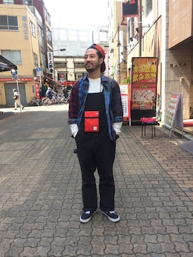 「BURLAP OUTFITTER（バーラップアウトフィッター）のアイテム（ショルダーバッグ）」を使った、牛木さん（メンズ・165cm）の春コーディネート