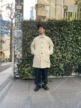 「グラミチ」｜「アイテム（ステンカラーコート）」を使った、牛木さん（メンズ・165cm）の春コーディネート