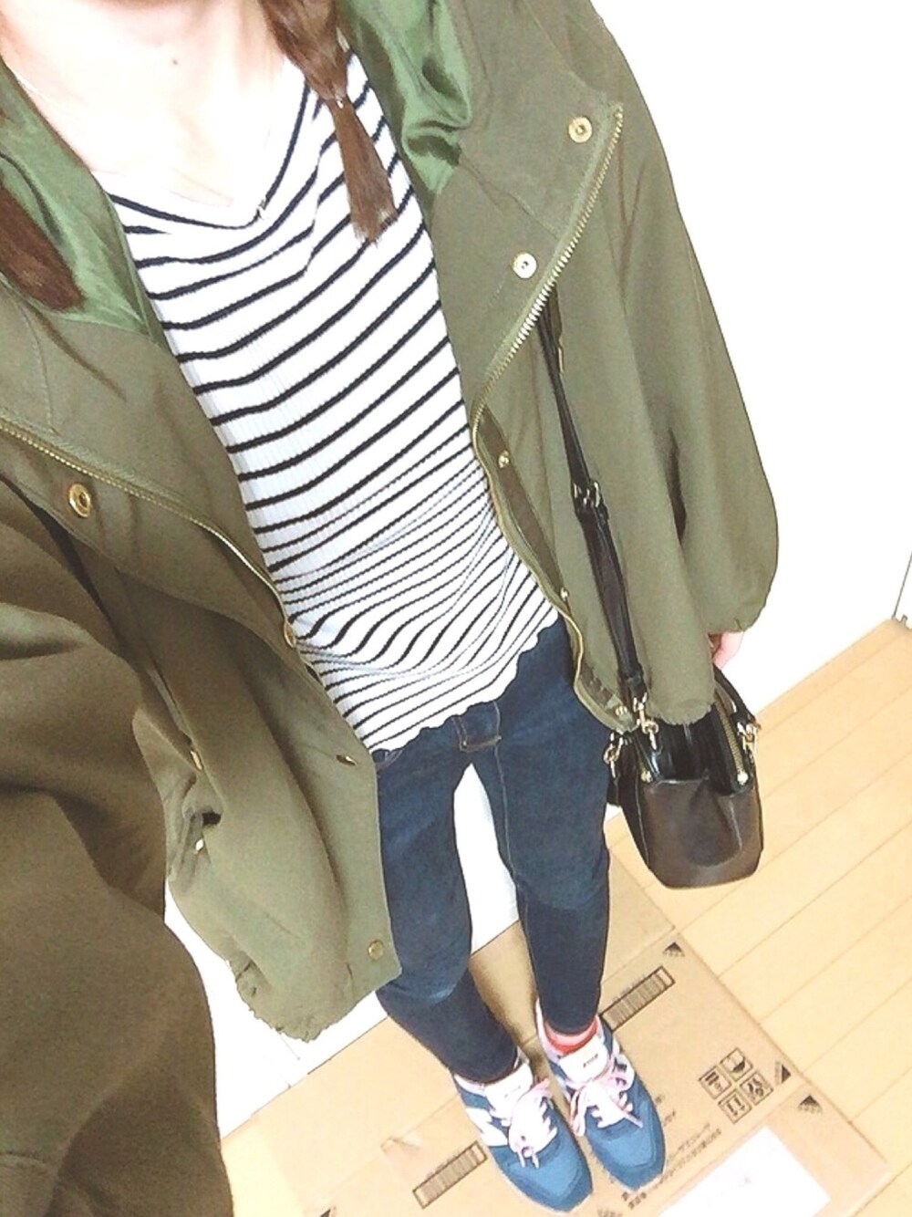 「おしゃれさんと繋がりたい」｜「GUのアイテム（Tシャツ/カットソー、ホワイト系）」を使った、涼菜さん（レディース・153cm）の秋コーディネートの1枚目の写真