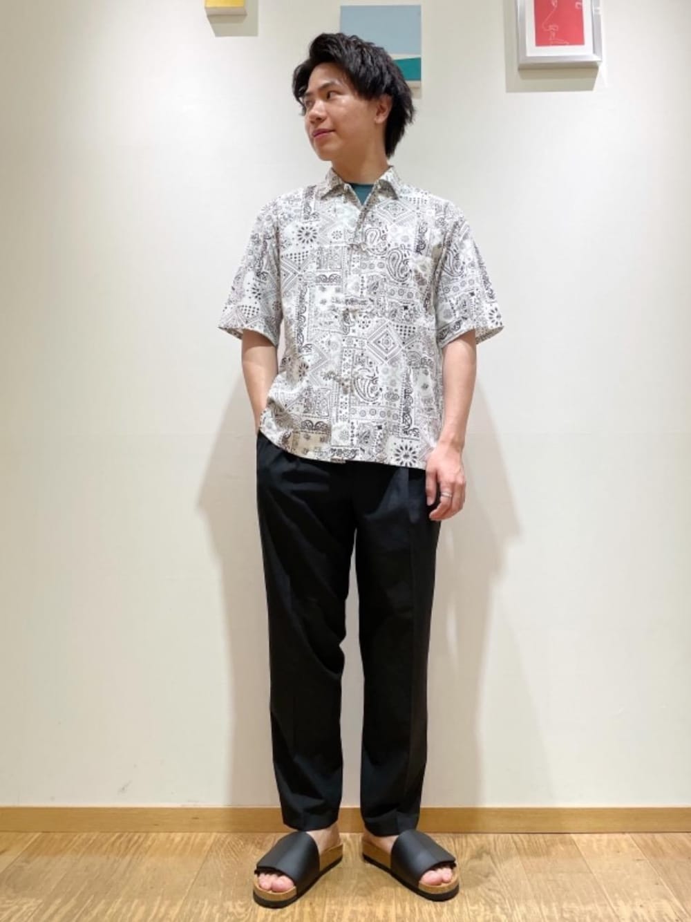 「リラックス、シューズ、シャツ/ブラウス、トラベル /リゾート、ぱんつ、☆イージーパンツ、☆柄シャツ」｜「green label relaxingの＜ 機能性 / 抗菌 ＞CM Clean オーガニック ポンチ クルーネック カットソー Tシャツ（Tシャツ/カットソー、グリーン系）」を使った、nagase_sさん（メンズ・167cm）の夏コーディネートの1枚目の写真