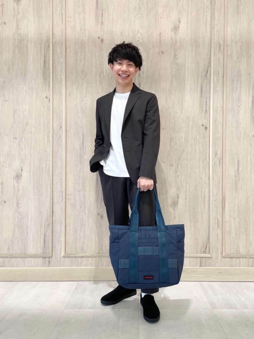 「スニーカー、ジャケット、トレンド、セットアップ、リラックス、ビジネス、Tシャツ/カットソー、👟バッグ、☆カジュアルセットアップ、☆イージーパンツ」｜「green label relaxingのSC GLR スリッポン スニーカー V2（スリッポン、その他）」を使った、nagase_sさん（メンズ・167cm）の夏コーディネートの1枚目の写真