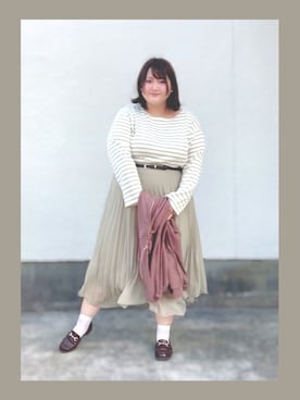 「ピスタチオ」｜「アイテム（ローファー）」を使った、小早川くる美さん（レディース・158cm）の秋コーディネート