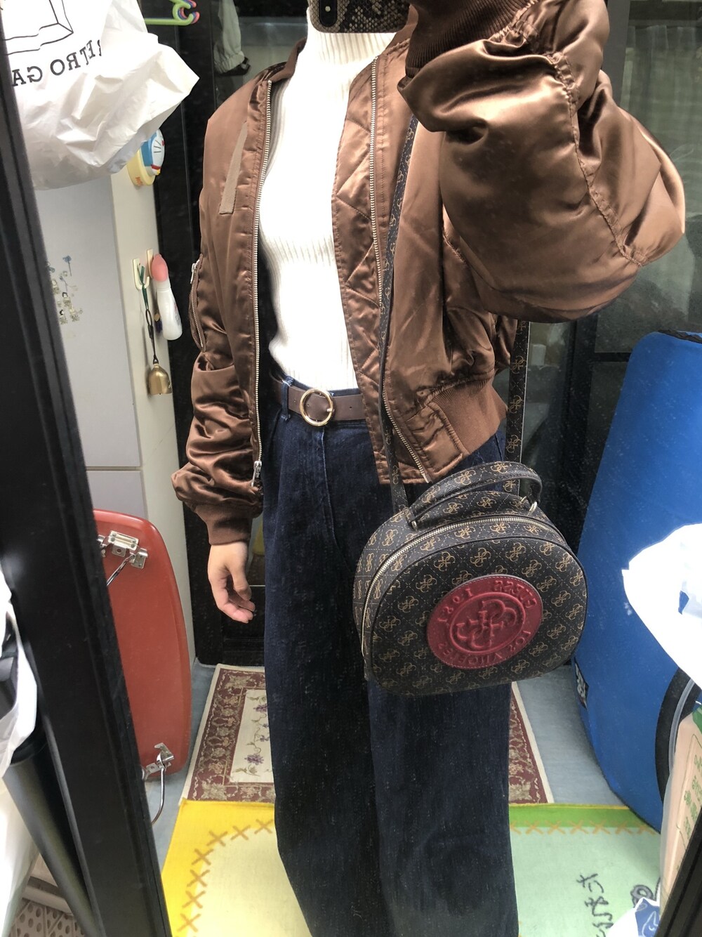 「年末WEAR感謝祭、今日のコーデ、ootd、いいね、save、フォローお願いします🤑、ブラウンコーデ、MA-1、パンツスタイル」｜「Meowの【Meow】FLARE SLEEVED KNIT（ニット/セーター、ホワイト系）」を使った、ふさん（レディース・170cm）の冬コーディネートの1枚目の写真