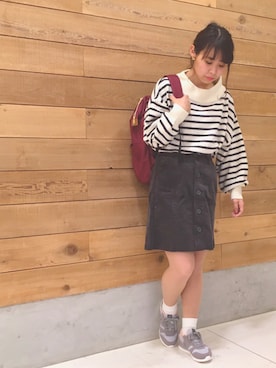 「earth music&ecology（アースミュージックアンドエコロジー）の・コーデュロイミニタイトスカート（スカート）」を使った、MIKA◎さん（レディース・152cm）の冬コーディネート