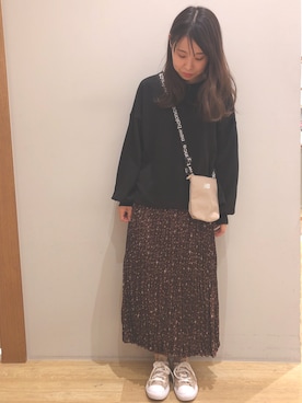 NEW BALANCEのアイテムを使った「花柄スカート」の人気ファッション