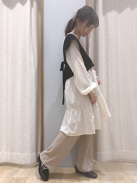 「earth music&ecology（アースミュージックアンドエコロジー）のセンタープレスフレアパンツ ＊（その他パンツ）」を使った、MIKA◎さん（レディース・152cm）の秋コーディネート