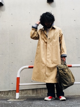 「N.HOOLYWOOD」｜「アイテム（ステンカラーコート）」を使った、crementyさん（メンズ・172cm）の春コーディネート