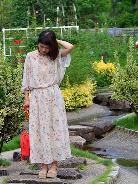 「KBF（ケイビーエフ）のアイテム（ワンピース、ベージュ系）」を使った、coco.Erenaさん（レディース・155cm）の夏コーディネート