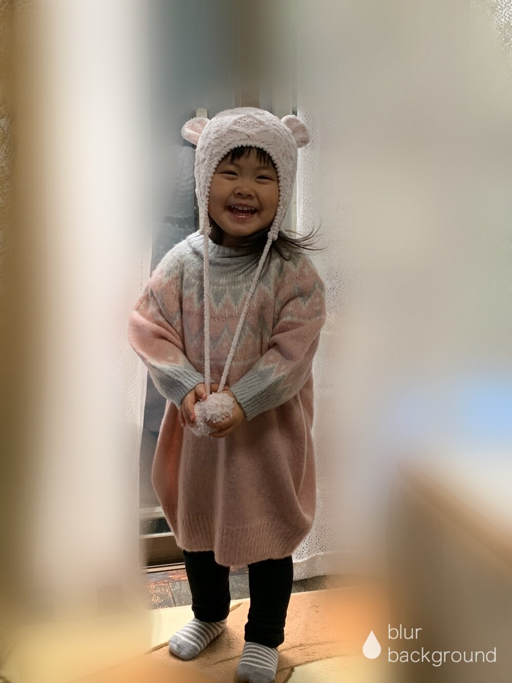 「女の子コーデ、ゆるコーデ、むすめ服、ワンピーススタイル、ピンクコーデ、2歳3ヶ月、冬コーデ、ニットワンピース」｜「apres les coursのフェアアイルニットワンピース（ワンピース、ピンク系）」を使った、aiさん（キッズ・80cm）の秋コーディネートの1枚目の写真