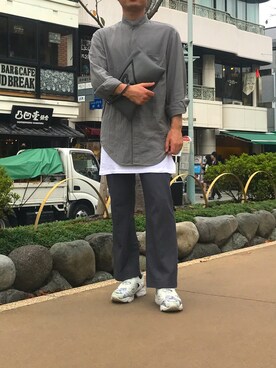 「Guess（ゲス）のアイテム（クラッチバッグ）」を使った、HYAさん（メンズ・172cm）の秋コーディネート