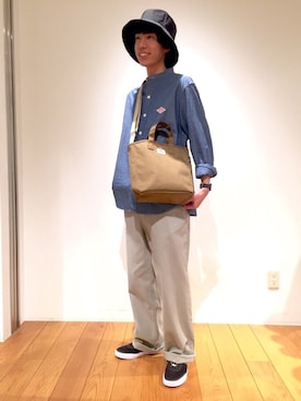 「DANTON（ダントン）のアイテム（バッグ）」を使った、tominagaさん（メンズ・172cm）の冬コーディネート