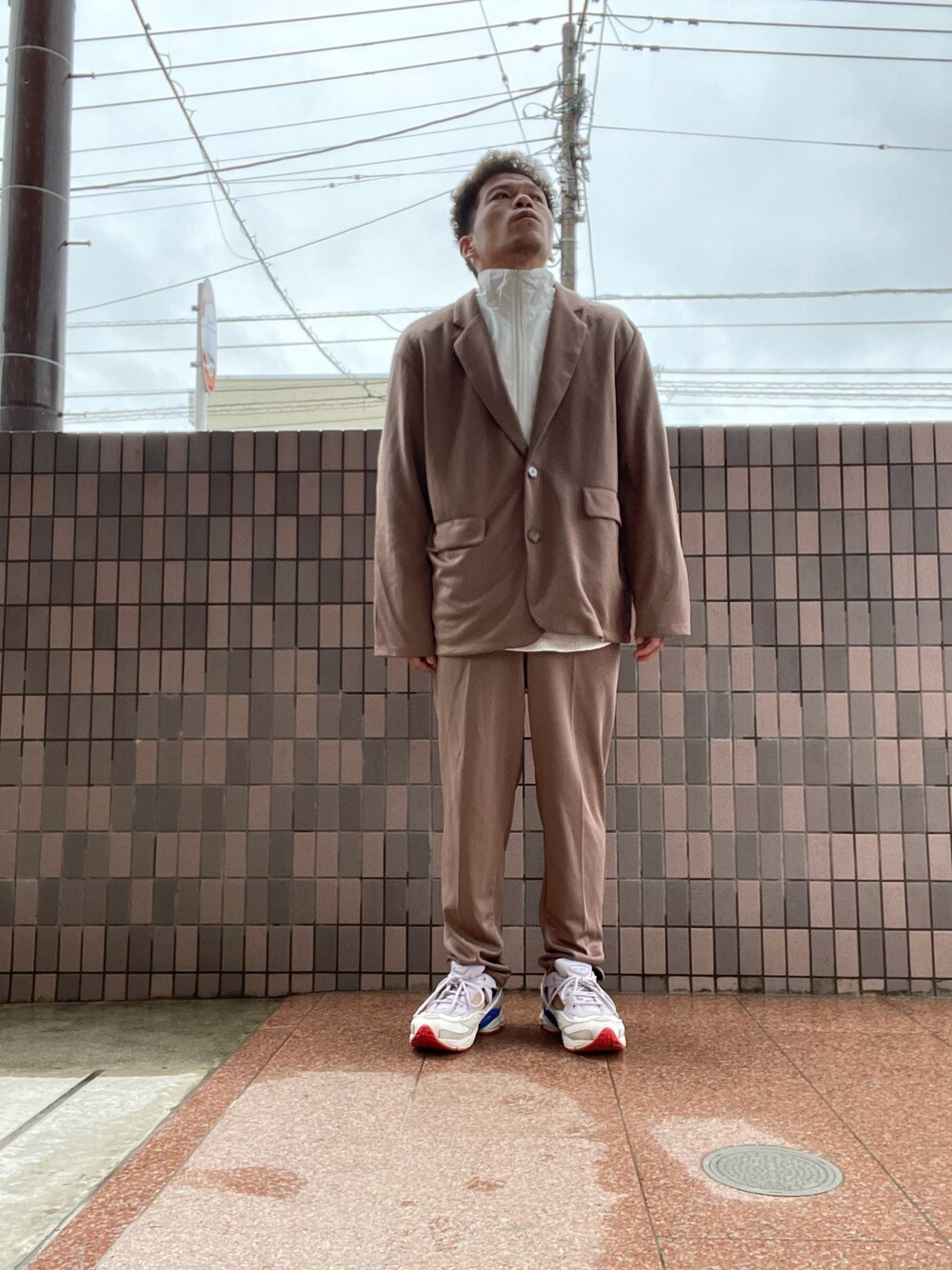 「セットアップ、G.O.C、reebok、adidas、RAF SIMONS、低身長」｜「G.O.Cのアイテム（セットアップ、ブラウン系）」を使った、シュンスケさん（メンズ・160cm）の冬コーディネートの1枚目の写真