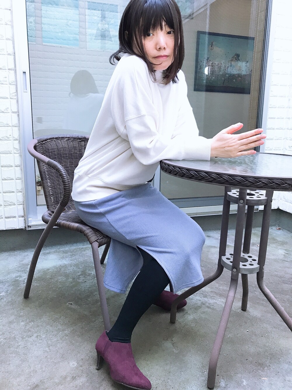 「GU、リブニット、タイトスカート、ブーティ、プチプラ、パステルカラー」｜「BEAMS BOYのFRUIT OF THE LOOM × BEAMS BOY / クルーネック スウェット 19FW（スウェット、ベージュ系）」を使った、共兄さん（レディース・153cm）の秋コーディネートの1枚目の写真