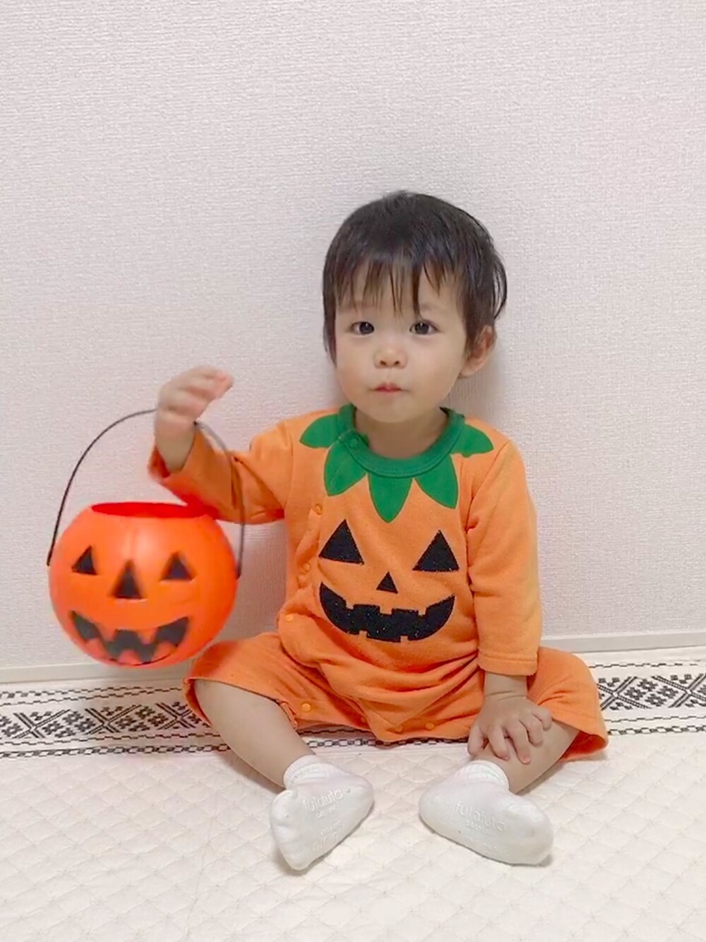 「wearhalloween2019、ハロウィン、かぼちゃ、ハロウィンコーデ、1歳5ヶ月、おとこのこ」｜「かぼちゃ🎃のアイテム（つなぎ/オールインワン、オレンジ系）」を使った、ｔａｉｓｅｉ𓆉さん（キッズ・90cm）の秋コーディネートの1枚目の写真