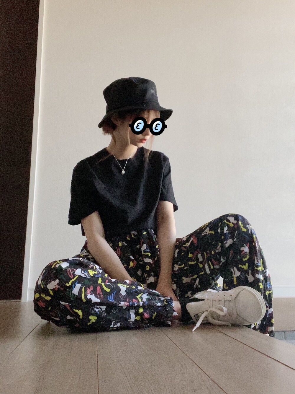 「シンプル、黒、ストリート、moussy、MOUSSYSTUDIOWEAR」｜「BEAMSのFORONE / バケット ハット 20SS（ハット、ブラック系）」を使った、Mさん（レディース・157cm）の夏コーディネートの1枚目の写真