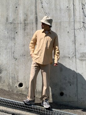 「KIJIMA TAKAYUKI」｜「アイテム（チノパンツ）」を使った、KENさん（メンズ・176cm）の春コーディネート