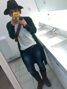 「Ungrid（アングリッド）のインディゴフレイドヘムストスリ（デニムパンツ）」を使った、Shilichiさん（レディース・150cm）の秋コーディネート