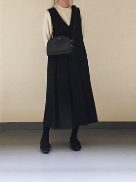 ジャンパースカートを使った 黒 の人気ファッションコーディネート ユーザー Wearista Wear