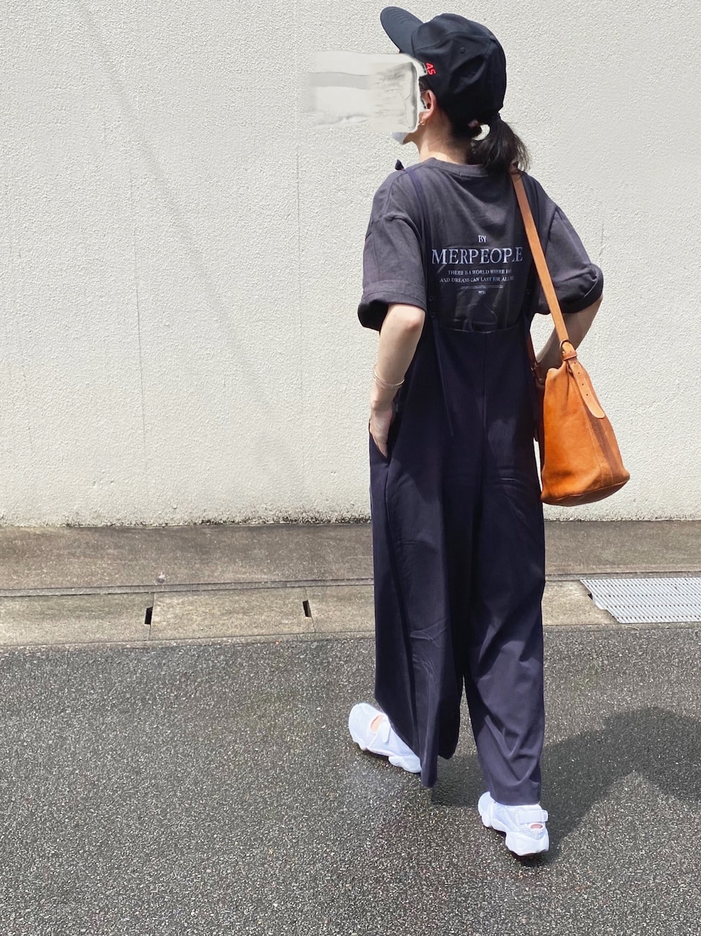 「パンツスタイル、ラフコーデ、キャップ、メンズライク、ボーイッシュ、大人カジュアル、サロペット」｜「Alphabet Soupの＜Alphabet Soup＞ Type E CAP/キャップ（キャップ、ブラック系）」を使った、Chocorooさん（レディース・156cm）の夏コーディネートの1枚目の写真