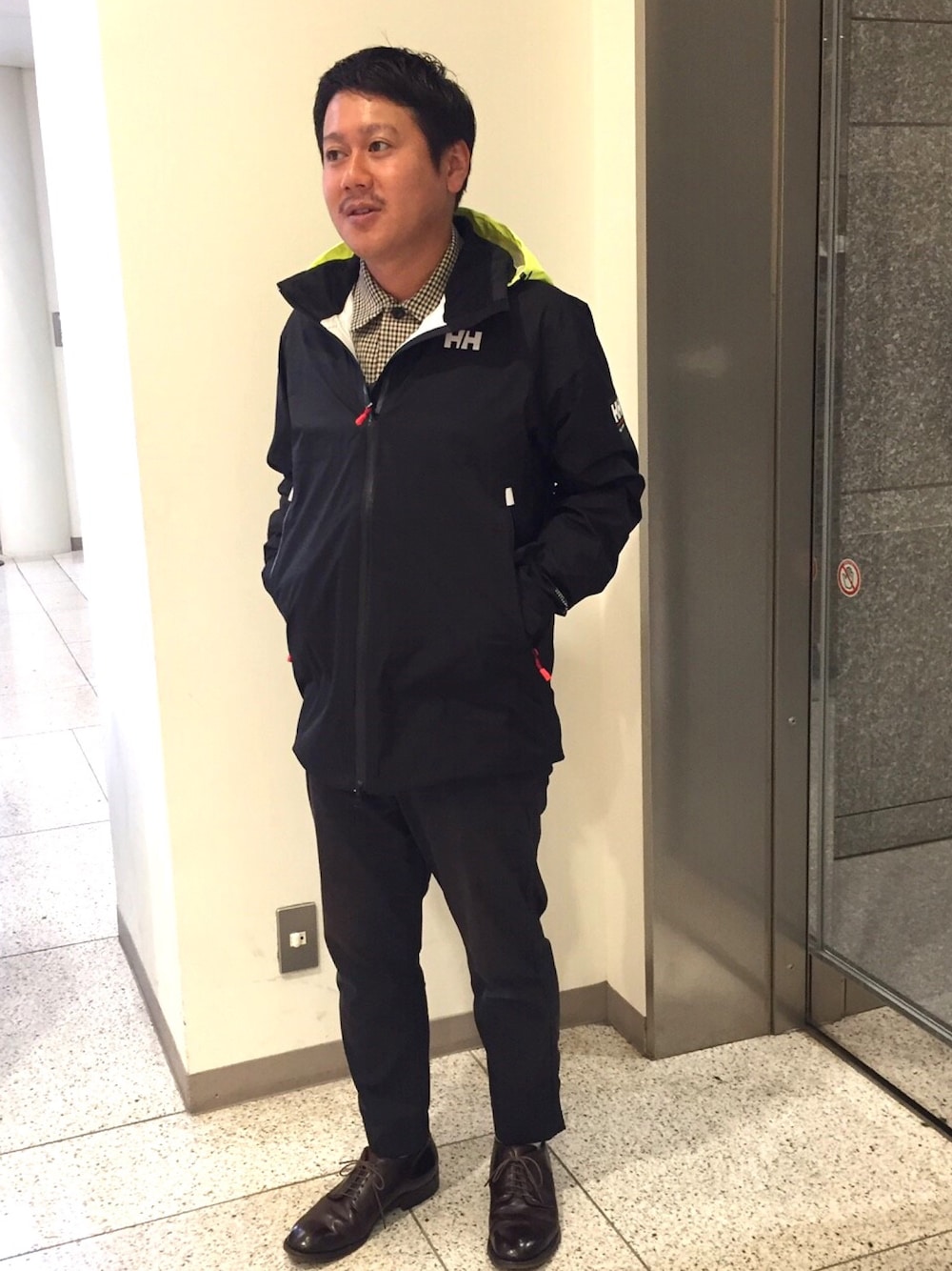 「秋のコーデ、トラッド、マリン、FREDY&GLOSTER、HELLY HANSEN、gloster」｜「GLOSTERのCPO ジャケット ドリズラージャケット  チェック ビッグシルエット（ミリタリージャケット、ブラウン系）」を使った、GLOSTER stylingさん（メンズ・166cm）の秋コーディネートの1枚目の写真