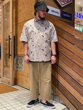 「KABEL（カベル）のアイテム」を使った、GLOSTER stylingさん（メンズ・170cm）の夏コーディネート