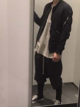 「RICK OWENS」｜「アイテム（MA-1）」を使った、LEATHER MANさん（メンズ・172cm）の秋コーディネート