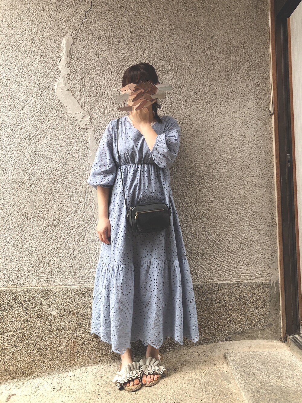 「カジュアル、ワンピース、青、blue、サンダル、大人ガーリー、夏、お洒落さんとつながりたい」｜「no brandのアイテム（ワンピース/ドレス、ブルー系）」を使った、もぴこさん（レディース・160cm）の夏コーディネートの1枚目の写真
