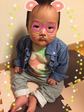 「西松屋（ニシマツヤ）のアイテム（スウェット、ホワイト系）」を使った、achapiさん（キッズ）の冬コーディネート