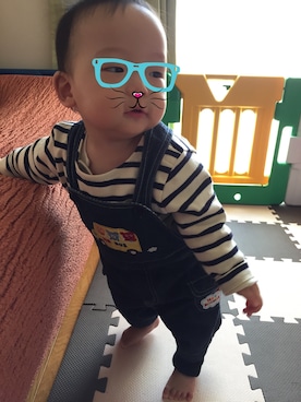 「無印良品（ムジルシリョウヒン）のアイテム（Tシャツ/カットソー、ブラック系）」を使った、achapiさん（キッズ）の冬コーディネート