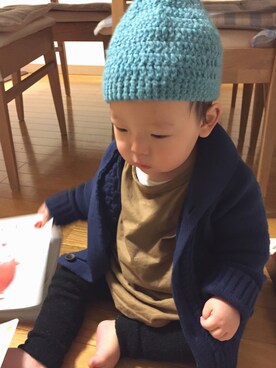 「monmimiのアイテム（Tシャツ/カットソー、ブラウン系）」を使った、achapiさん（キッズ）の冬コーディネート