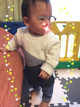 「GLOBAL WORK（グローバルワーク）の【キッズ】アラエルキリカエニットクループルオーバー/727330（Tシャツ/カットソー、ホワイト系）」を使った、achapiさん（キッズ）の冬コーディネート