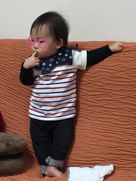 「西松屋（ニシマツヤ）のアイテム（トップス、ブラック系）」を使った、achapiさん（キッズ）の春コーディネート